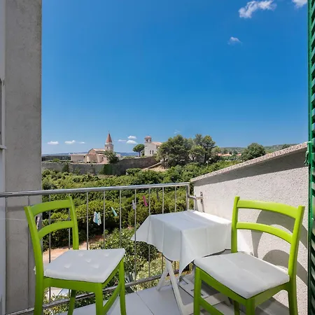 아파트 Delfin 크르크