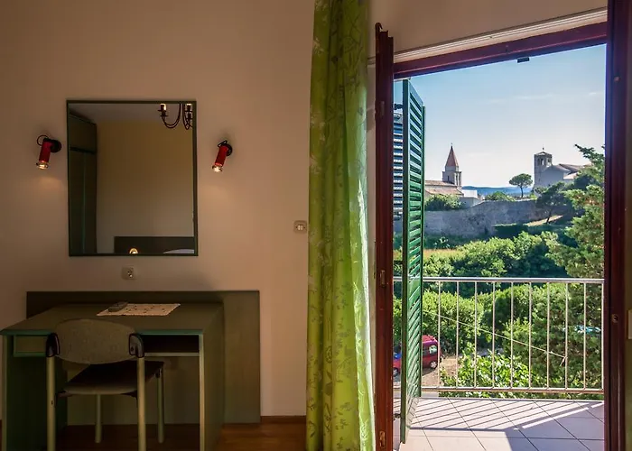 Delfin Apartament Krk Town